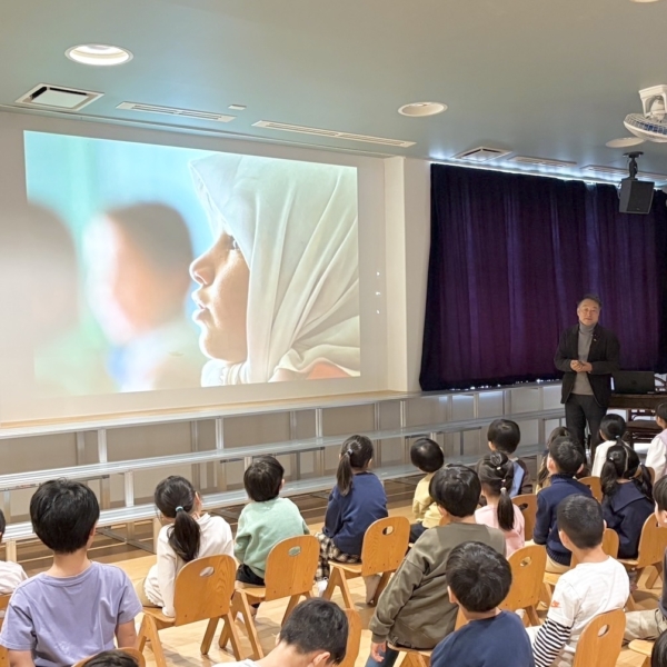 いまむらファミリー保護者の集い～長倉洋海さんお話とスライドの会～