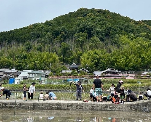 みんなで田植え